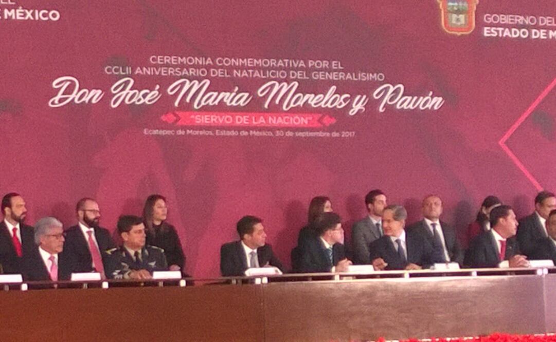 El rector de la UAEM asistió al 252 aniversario del natalicio de José María Morelos y Pavón. (Foto: Juan Manuel Barrera/El Universal)