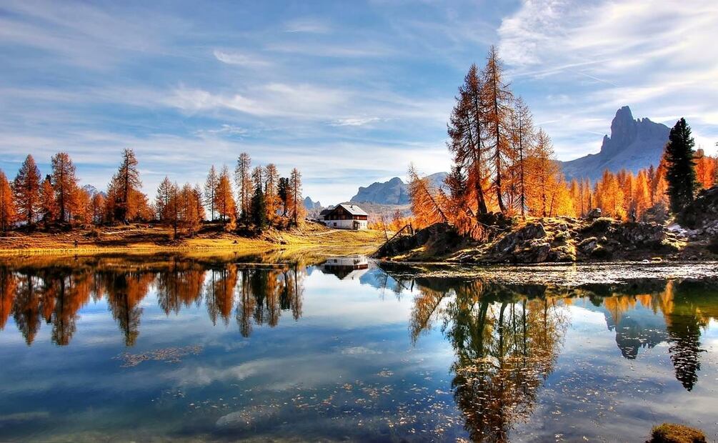 Es importante que consideres una zona montañosa en tu próximo viaje o destino, para que puedas disfrutar en su totalidad de los paisajes que brinda esta temporada del año. Foto: Pixabay
