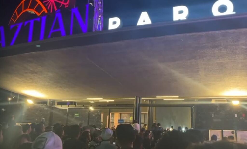 Parque Aztlán cerró sus puertas a cientos de capitalinos debido a que llegó a la capacidad máxima que se tenía contemplado. Captura de pantalla de video de Daniela Cortés