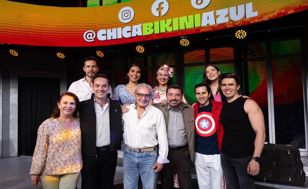 Suscriptores de EL UNIVERSAL Plus junto al elenco de "La Chica del Bikini Azul". | FOTO: Hugo Salvador