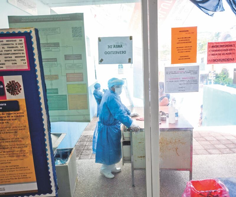 La pandemia del Covid-19 ha entrado a la lista de los 10 eventos más caros para la industria aseguradora en México. Foto: ARCHIVO EL UNIVERSAL