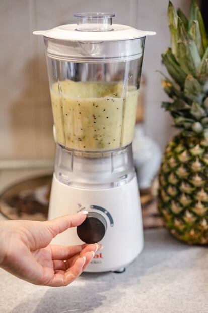 Jugo de piña y perejil, una opción saludable para las mañanas