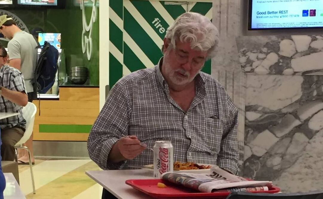 "Ese momento en el que te das cuenta que Jar Jar Binks fue una abominación, y que tus fideos se enfriaron", escribió la usuaria que capturó las escena. (FOTO de Twitter: @GAFAtape)