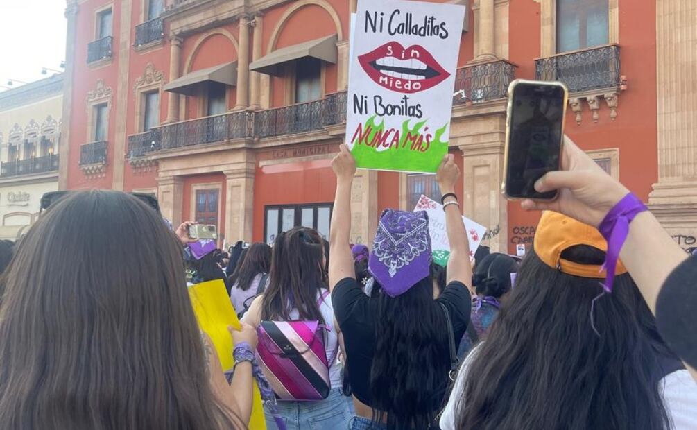 Mujeres en la marcha del 8M en León, Guanajuato (08/03/2025). Foto: Xóchitl Álvarez / EL UNIVERSAL