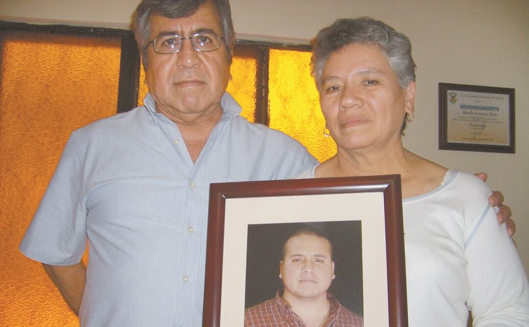 José Alfredo y Esperanza, padres de Alfredo Jiménez Mota, desaparecido en 2005 en Hermosillo. Fotos: ESPECIALES