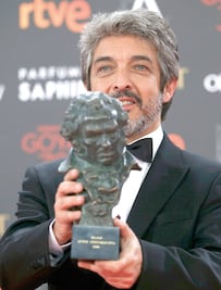 Darín gana otro Goya; pide a los políticos hacer algo por el cine 