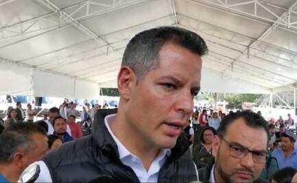 Gobernador de Oaxaca celebra orden de aprehensión por ataque a saxofonista