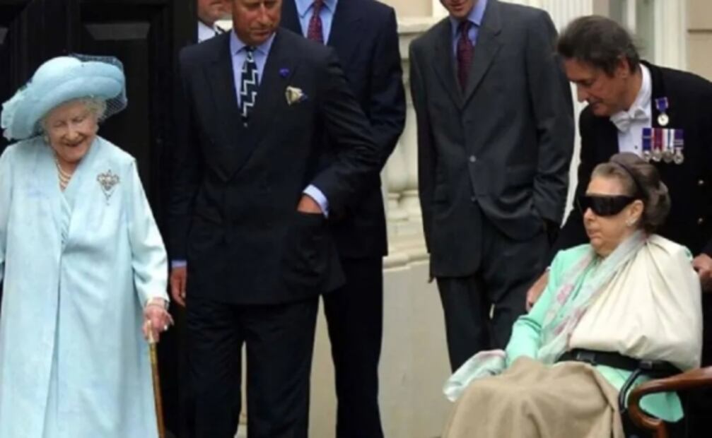Preocupa estado de salud de la reina Isabel II: estaría en "silla de ruedas", dicen