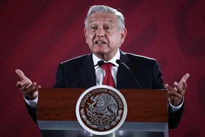 Justifica AMLO contratos con adjudicación directa