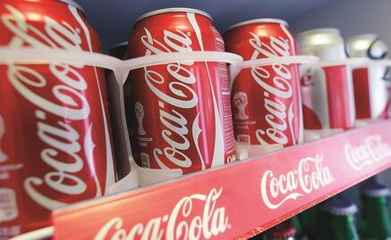 Poder del Consumidor pide a Cofepris y Profeco que retiren campaña publicitaria de Coca-Cola; acusan que infringe la ley