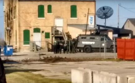 Police: Officer, another person hurt in Wisconsin shooting