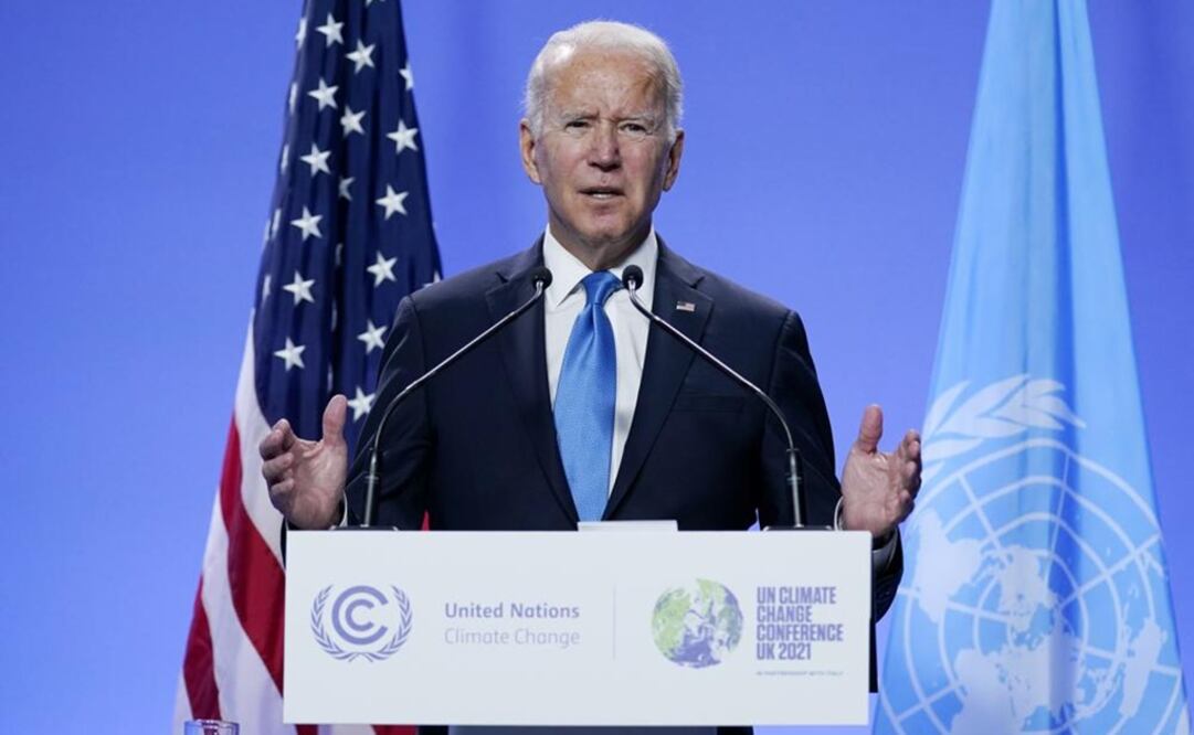 El presidente Joe Biden habla durante un evento del Comité Nacional Demócrata en el Teatro Howard. Foto: AP