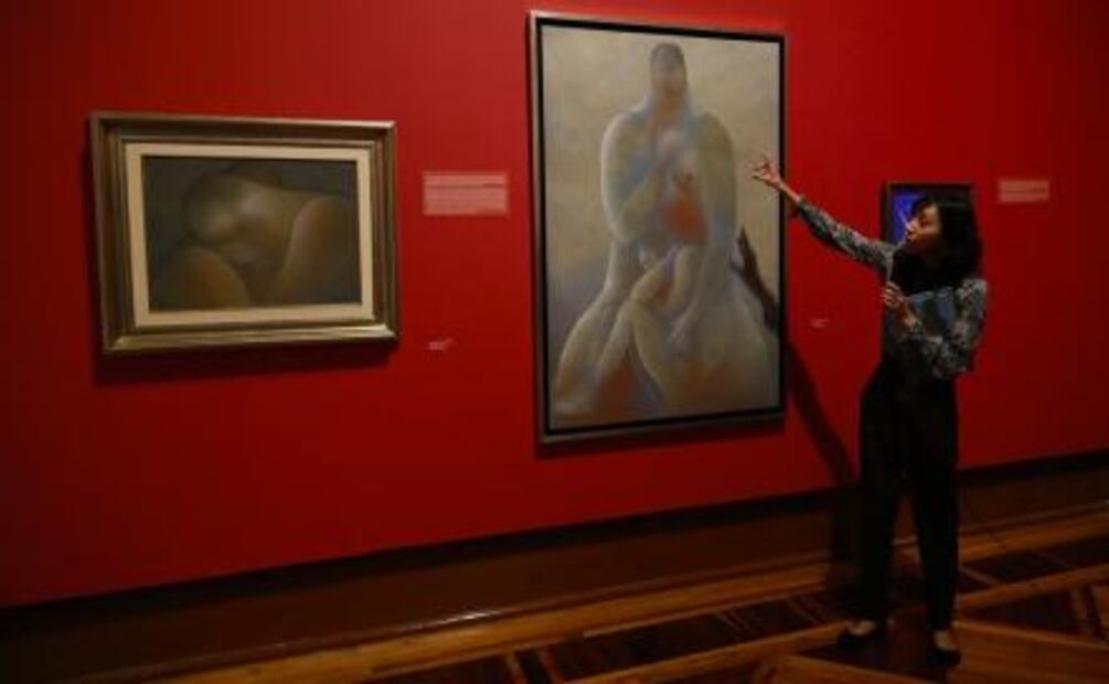 Exposición revela proceso creativo del pintor Ricardo Martínez