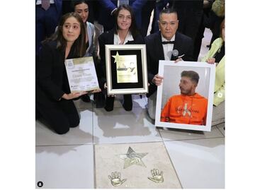 Otorgan Luminaria de Oro a Octavio Ocaña en plaza comercial