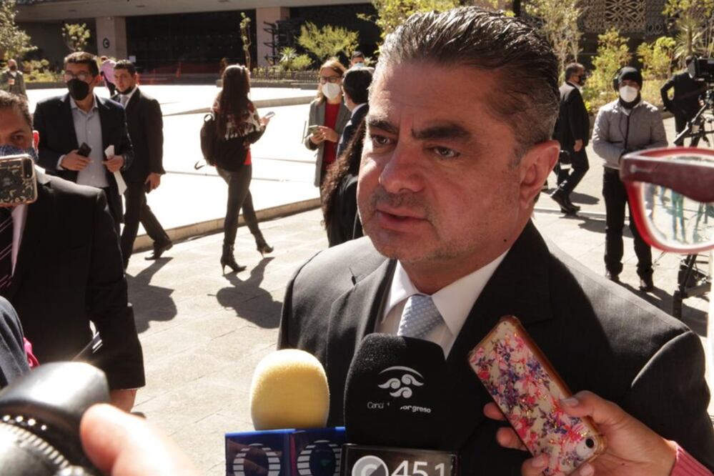 Foto: @LuisChazaroMX/ Diputado Luis Espinosa Cházaro en San Lázaro