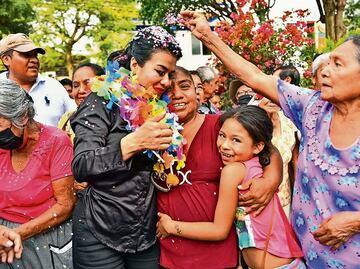 Tras fotos con “Los Ardillos”, nadie habla de la alcaldesa de Chilpancingo, conocida por sus fiestas