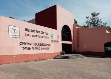 Biblioteca de Coapa se queda sin mujeres; librería atiende con normalidad