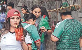 La ley estaba seca, pero los aficionados no: vendieron chelas por "debajo del agua”