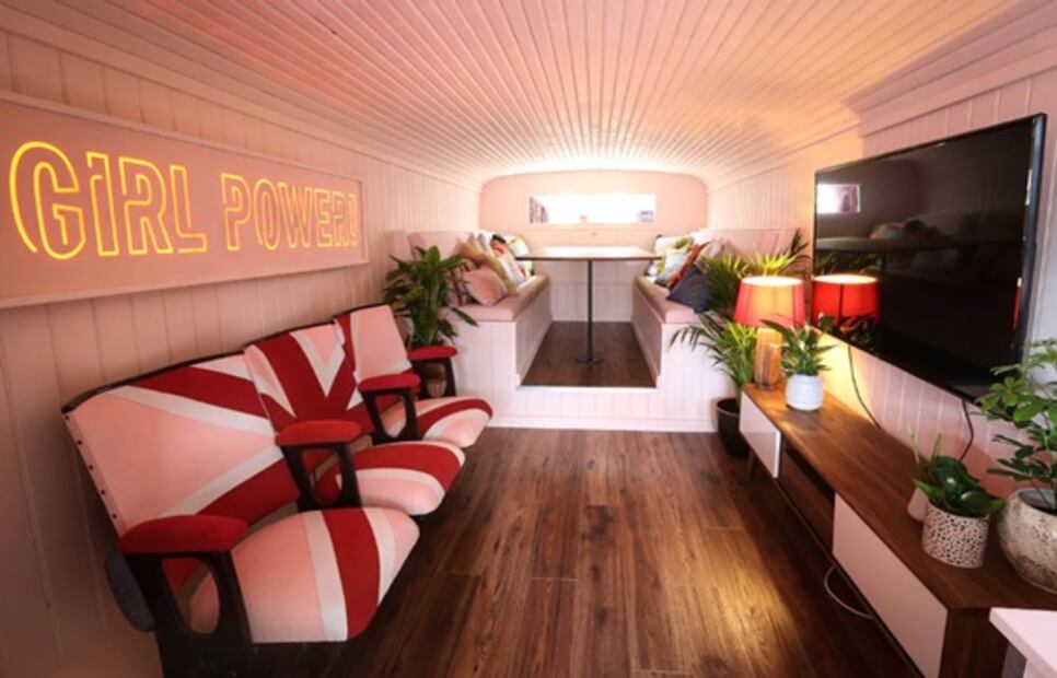 Podrás hospedarte en el Spice Bus de las Spice Girls
