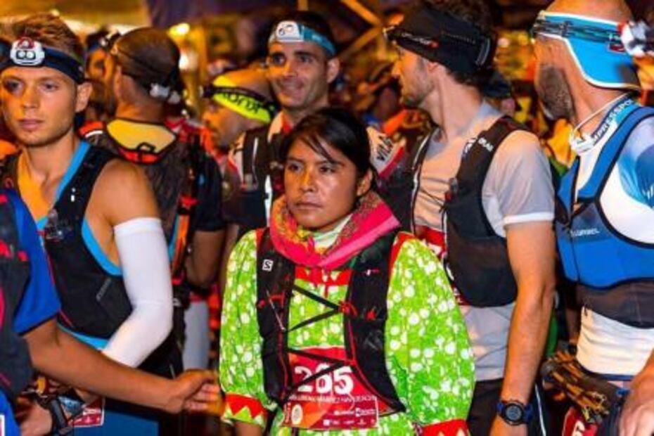 Familia de corredores rarámuris compite en ultra maratón de España