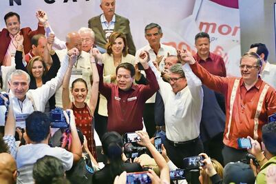 Politólogos ven simulación en elección de Morena