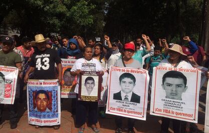 Cabildea comisión de Ayotzinapa reunión entre Jucopo y padres