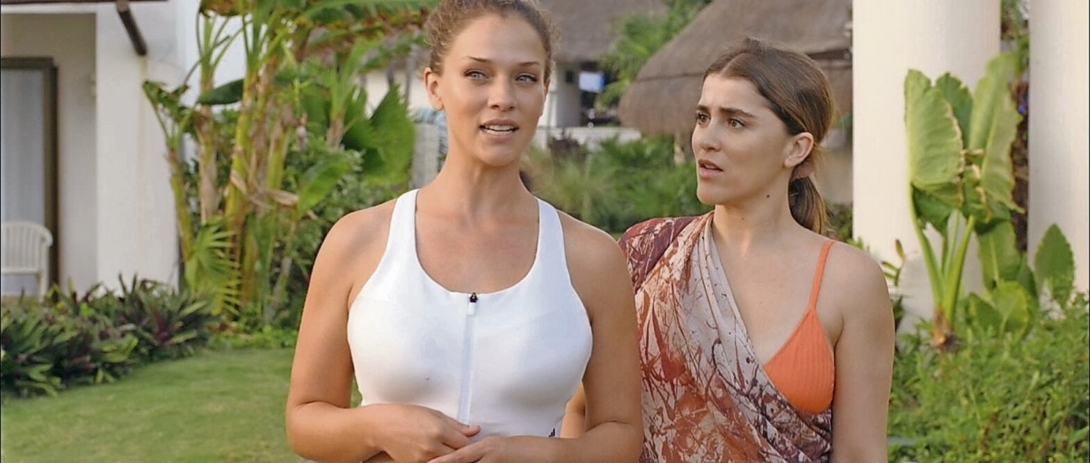 Todas menos tú, con Carolina Miranda y Cassandra Sánchez Navarro, fue filmada en Quintana Roo, estado que se promueve como sitio turístico. Foto: CINEPOLIS