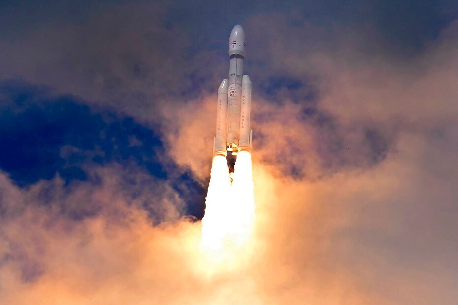 La nave espacial india Chandrayaan-3 tras su lanzamiento desde el Centro Espacial Satish Dhawan en Sriharikota, el 14 de julio pasado. Foto: AP