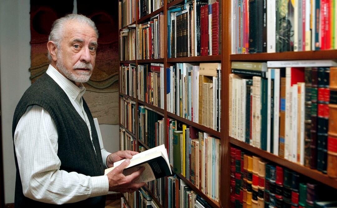 El poeta José María Merino asegura que la RAE revisa continuamente términos que ya no pertenecen a la sensibilidad del momento. Foto: EFE/Angel Díaz, archivo