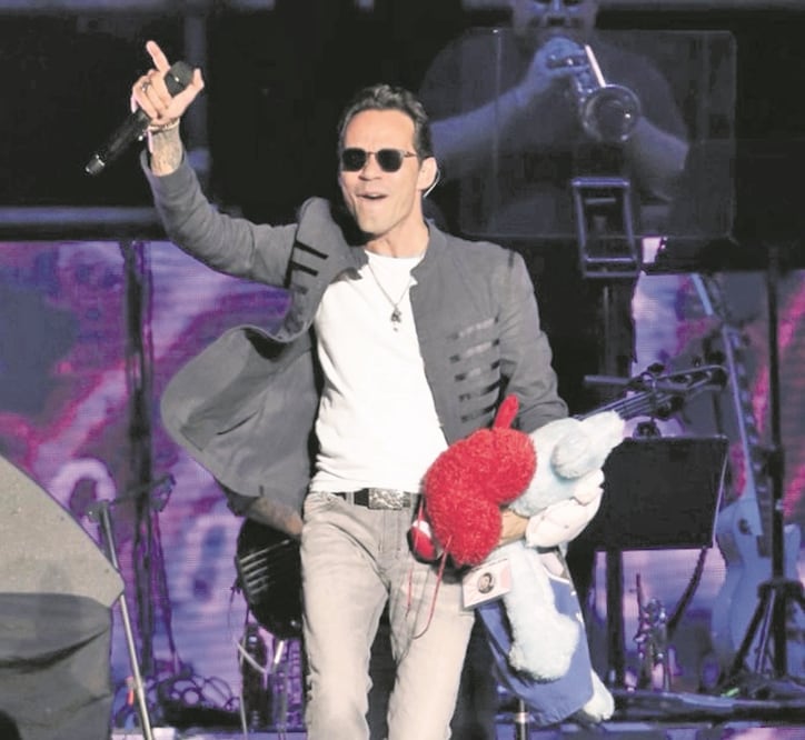 Marc Anthony hizo causa común con los latinos. “El que se mete con México se mete conmigo”, dijo (ALEJANDRO ACOSTA. EL UNIVERSAL)