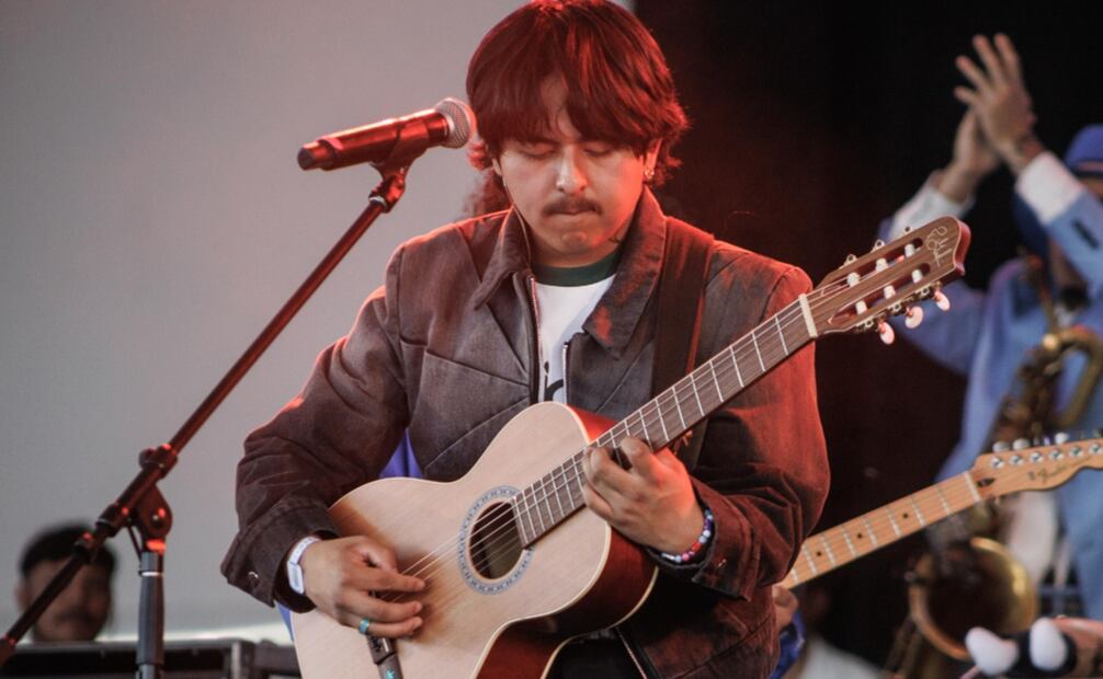 Macario Martínez zapateó y bailó junto a sus fans. Foto: Yaretzy M. Osnaya /EL UNIVERSAL.