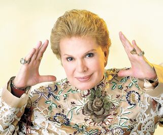 Walter Mercado regresa con los astros