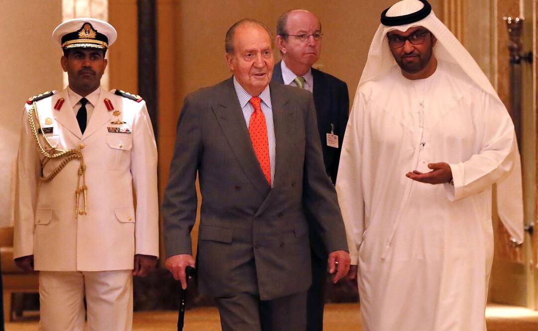 ¿Dónde se aloja el rey Juan Carlos I en Emiratos Árabes Unidos?