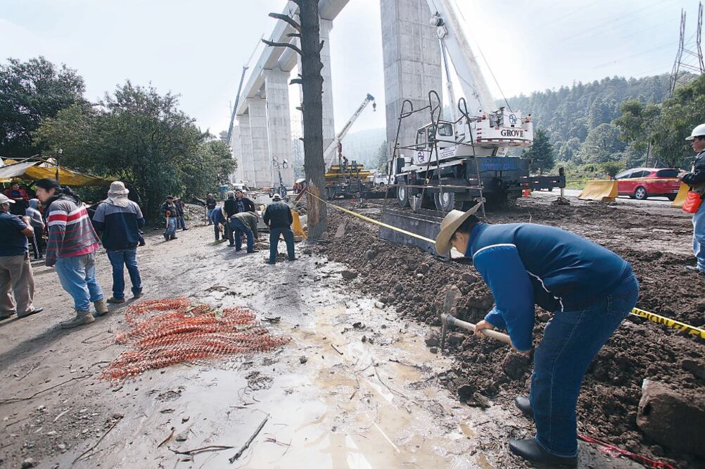 Las obras de construcción del tren presentan un avance de alrededor de 50%, con más de 20 frentes de obra abiertos en Álvaro Obregón y Cuajimalpa. Foto: ARCHIVO EL UNIVERSAL