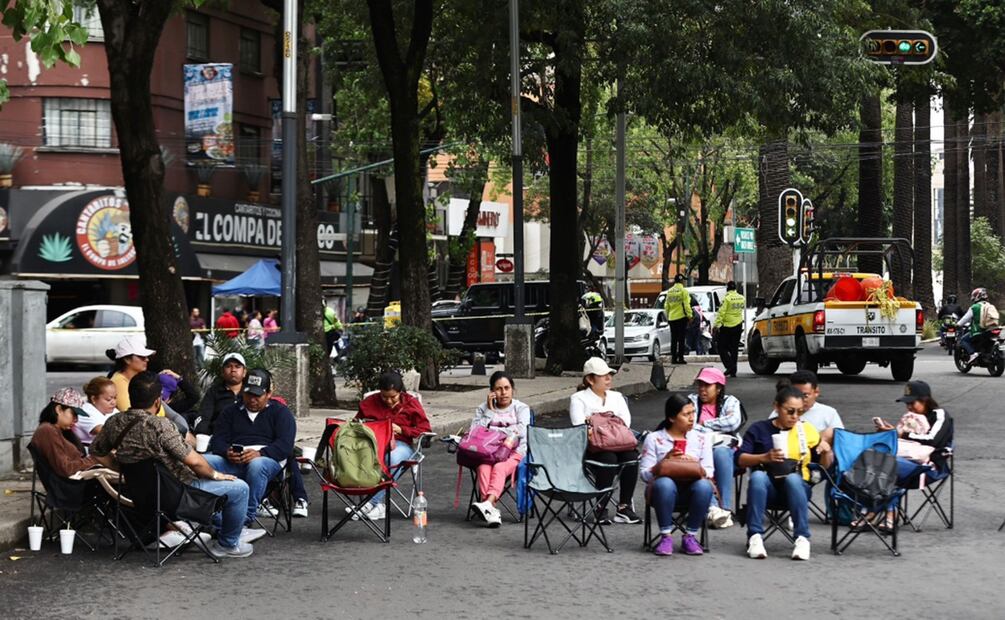 Maestros de la CNTE bloquean Paseo de la Reforma a la altura de la Glorieta de las Mujeres que Luchan en la Ciudad de México. Foto: Berenice Fregoso/EL UNIVERSAL