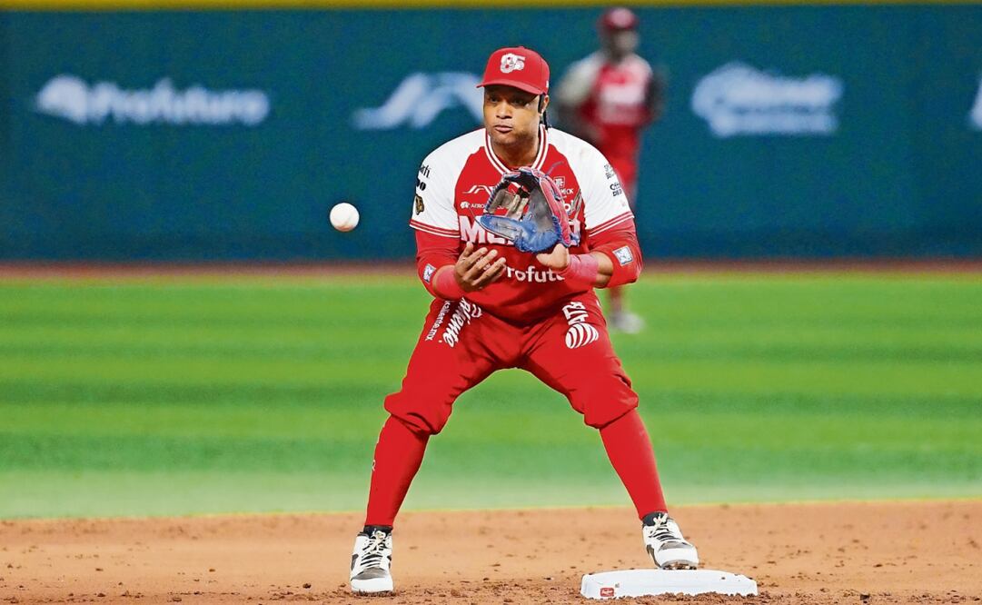 Feliz de ser votado por la afición. Foto: IMAGO 7