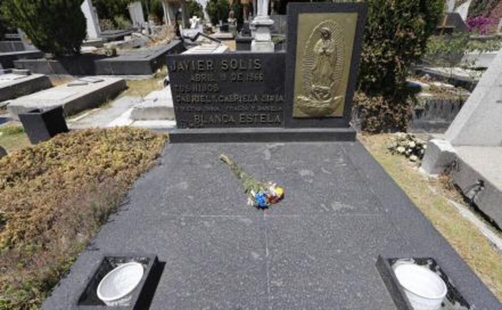 Así luce EN 2018 la tumba de Javier Solís. Foto: Irvin Olivares/EL UNIVERSAL