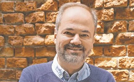 Asaltan al escritor Juan Villoro a mano armada sobre avenida Universidad