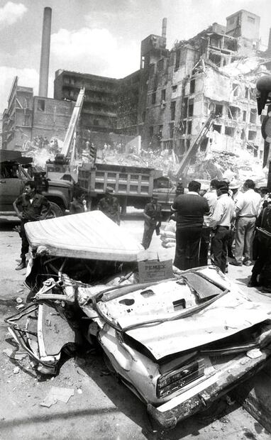 En los días posteriores al terremoto de 1985 se capturó la realidad de varias colonias capitalinas, declaradas “zona de desastre” por los daños irreparables. Foto: Archivo EL UNIVERSAL.