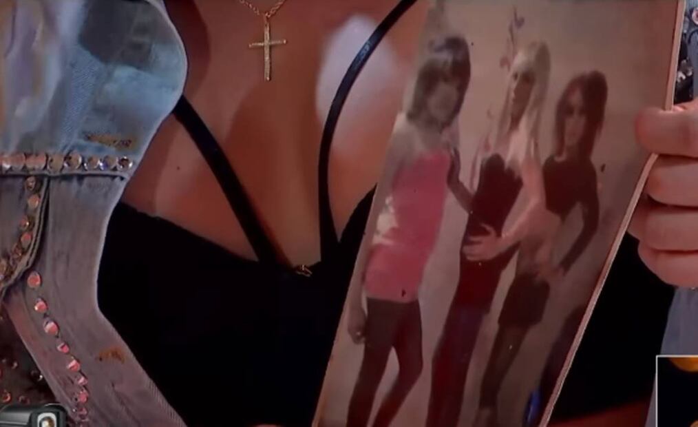 Wendy Guevara con sus amigas trans.