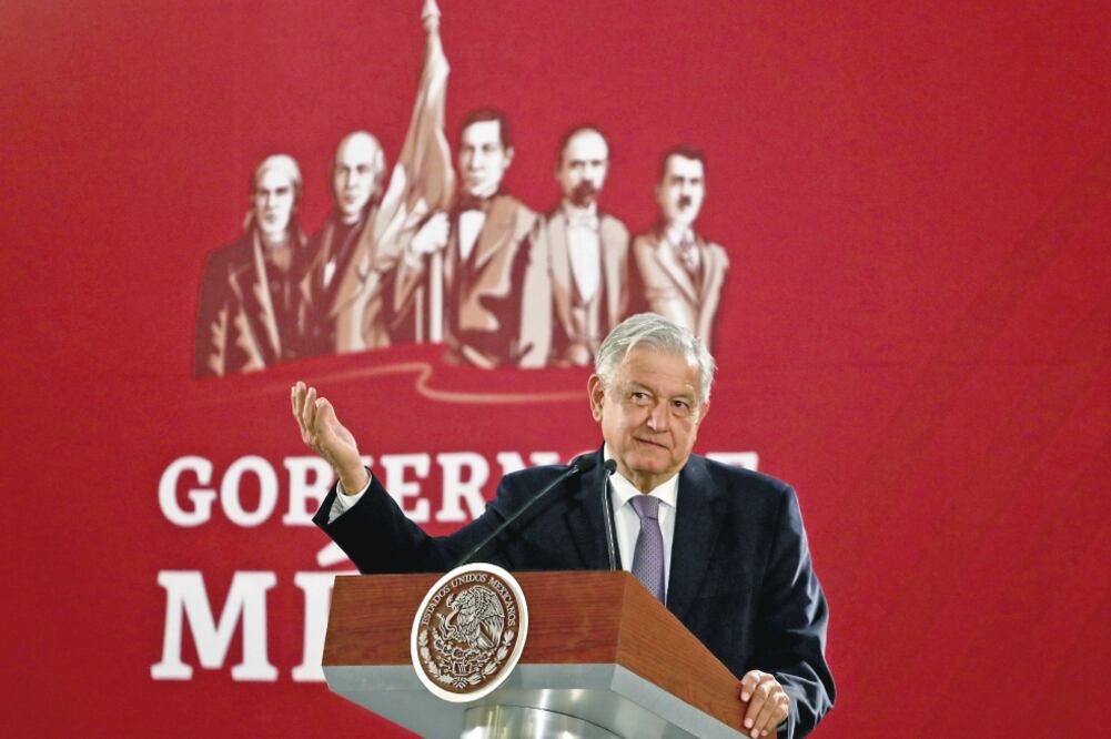 El presidente Andrés Manuel López Obrador asegura que los académicos con maestría y doctorado ganan entre 80 mil y 100 mil pesos, lo cual no se compara con los sueldos que perciben algunos funcionarios públicos. (BERENICE FREGOSO. EL UNIVERSAL)