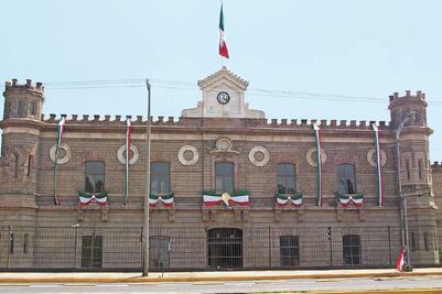 Presentan archivo de espionaje sobre AMLO