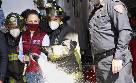 Sheinbaum destaca labor de bomberos capitalinos; visita nueva estación en Iztacalco