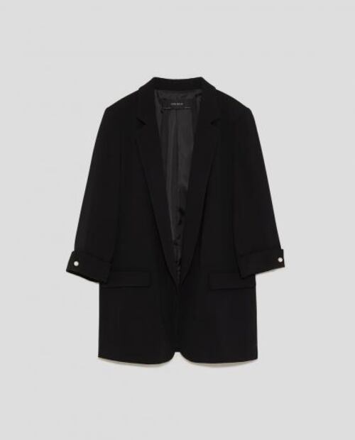 El blazer negro de Sarah Jessica Parker para combinar con cualquier atuendo