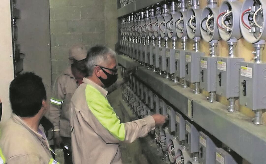 La CFE revisará las instalaciones del mercado, luego de que el incendio fue por un cortocircuito. Foto: Especial