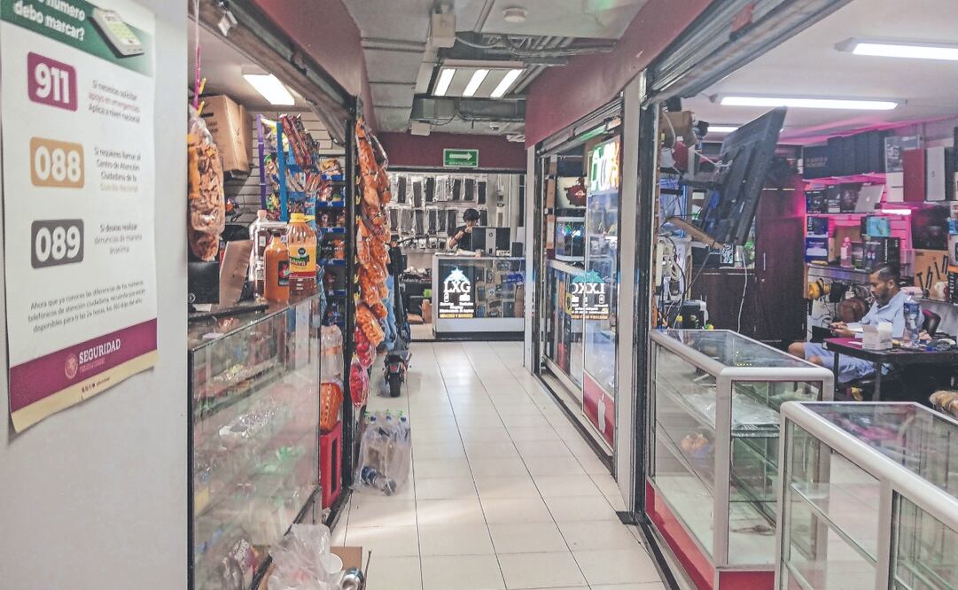 EL UNIVERSAL publicó en su edición impresa del 9 de marzo que los robos cometidos por farderos dejan pérdidas millonarias a tiendas departamentales, según la Canaco CDMX. Foto: Archivo/ EL UNIVERSAL