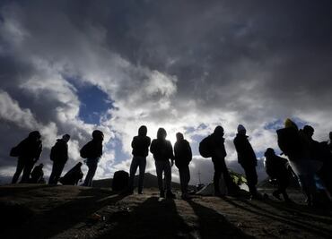 Defensores de migrantes presentan demanda contra orden ejecutiva de Biden que suspende solicitudes de asilo