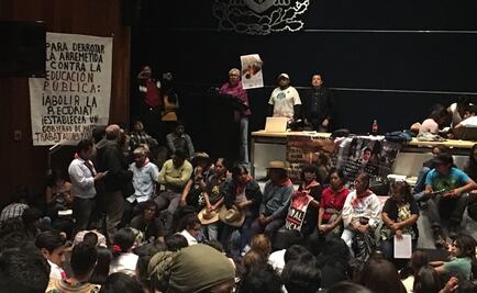 CNTE y otras organizaciones manifiestan apoyo en asamblea de la UNAM