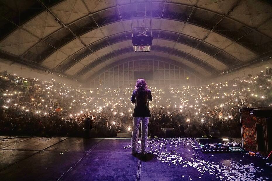 El deseo de Joy es dejar al publico a través de su música, un mensaje bonito y de empoderamiento