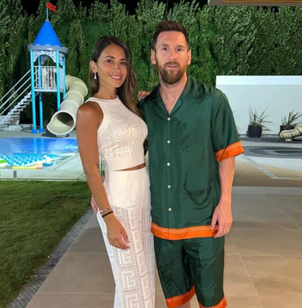 ¿Cuánto cuesta la lujosa pijama con la que Lionel Messi recibió al año nuevo en Argentina?